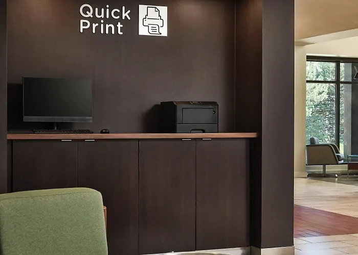 Courtyard By Marriott Boulder