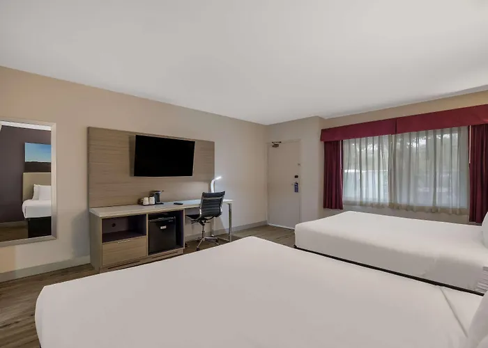 Best Western Diamond Bar Hotel & Suites