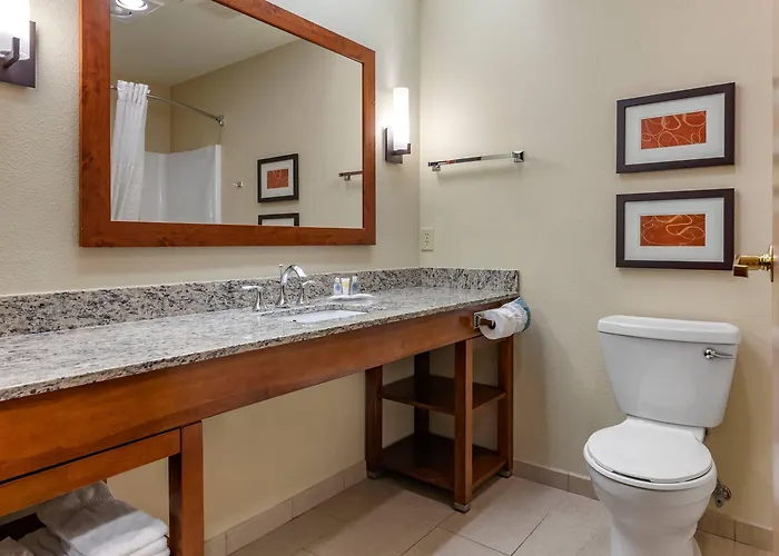 Comfort Suites Marquette