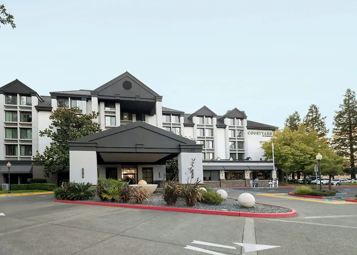 Courtyard By Marriott Santa Rosa