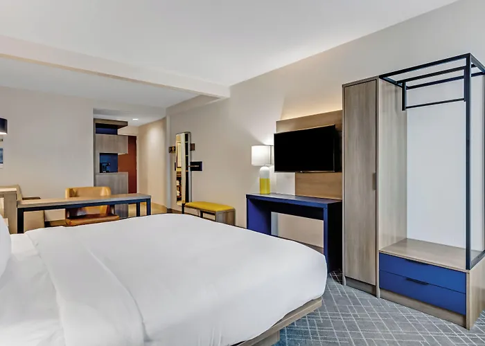 Comfort Suites Chesapeake - Norfolk