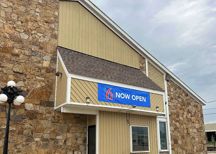 Motel 6 Ada Ok