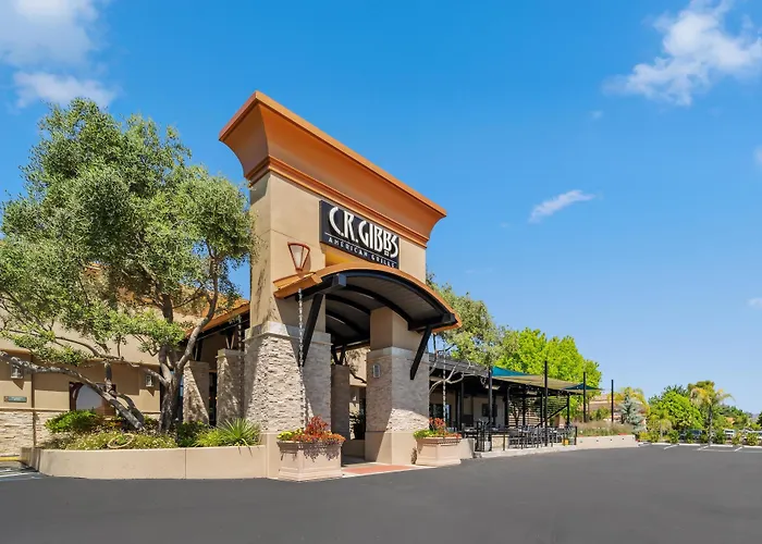 Best Western Plus Hilltop Inn