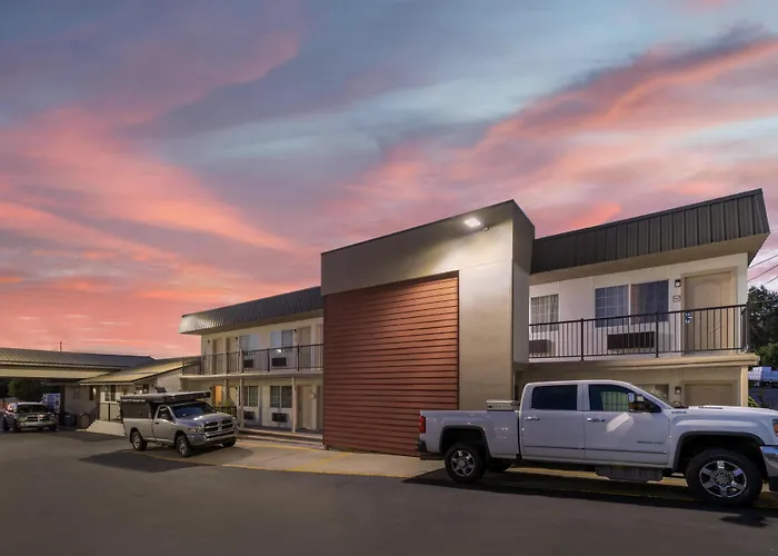 Surestay By Best Western Lakeview