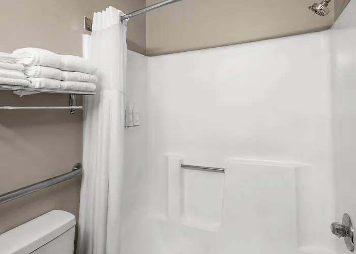 Travelodge By Wyndham Fargo