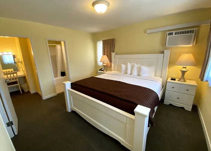 Hollywood Celebrity Hotel