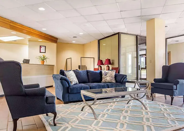 Ramada By Wyndham Santee I-95