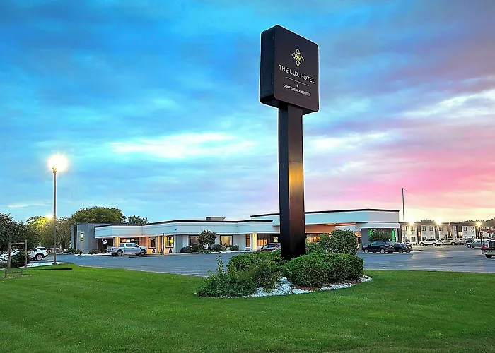 The Lux Hotel & Conference Center, An Ascend Collection Hotel