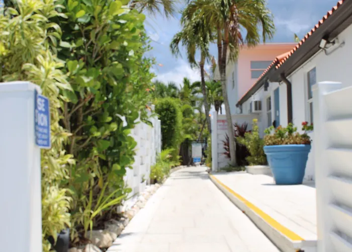 Siesta Key Beach Resort And Suites