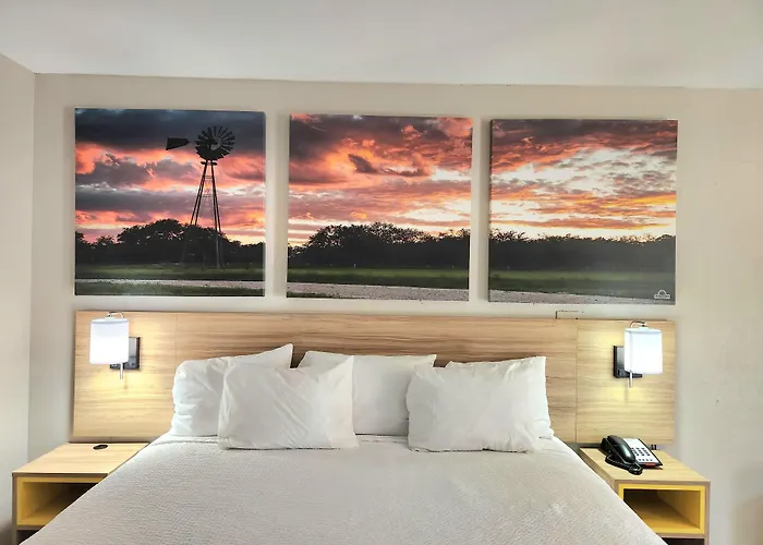 Days Inn By Wyndham Mcallen