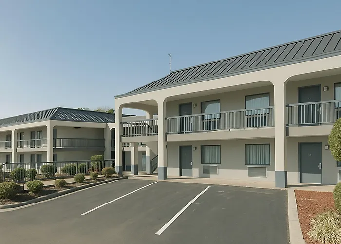 Baymont By Wyndham Fayetteville