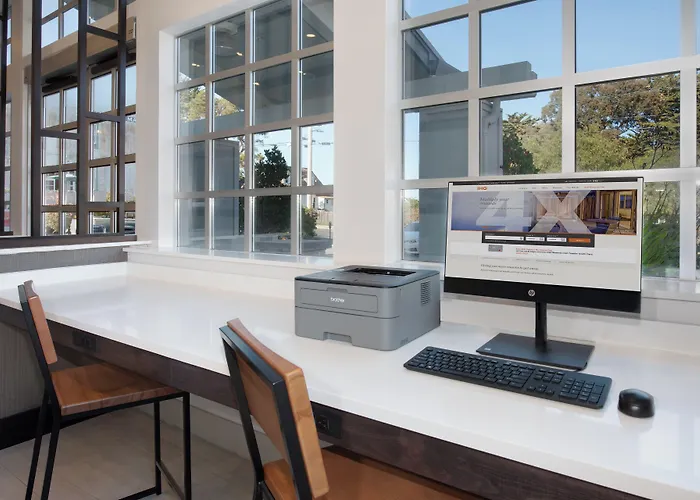 Holiday Inn Express Monterey - Cannery Row By Ihg