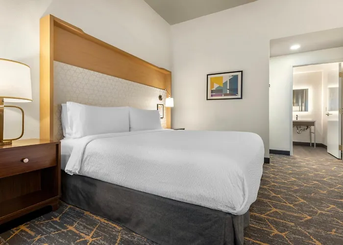Holiday Inn & Suites Oakland - Airport By Ihg