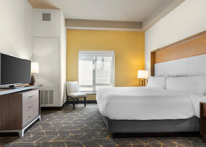 Holiday Inn & Suites Oakland - Airport By Ihg