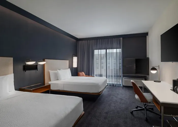 Courtyard By Marriott Burlington