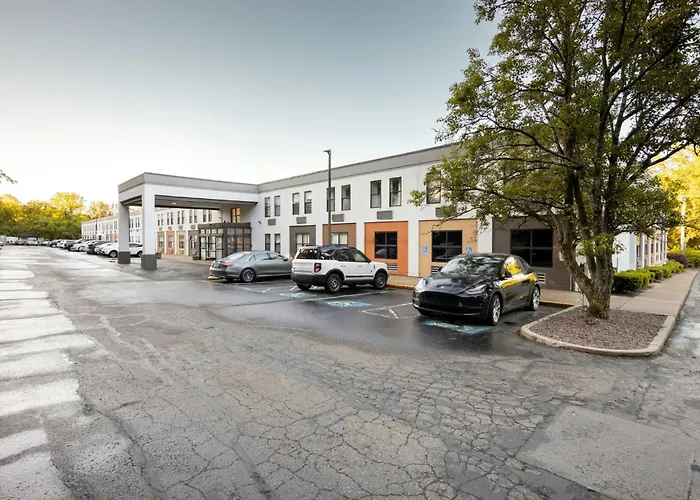 Red Roof Inn & Suites Middleborough