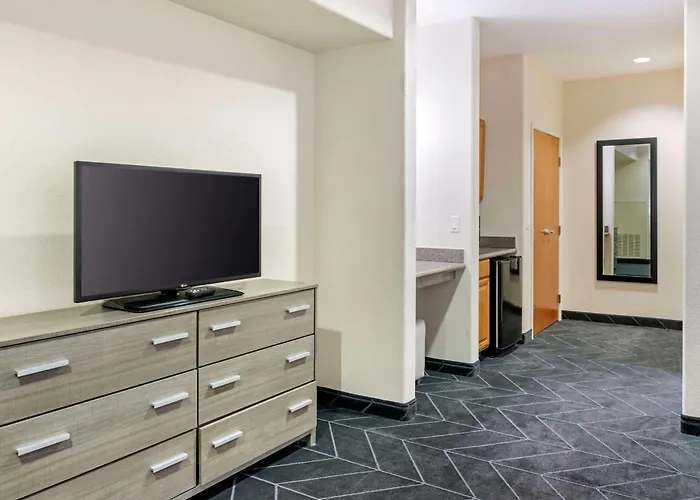 Best Western Lubbock West Inn & Suites