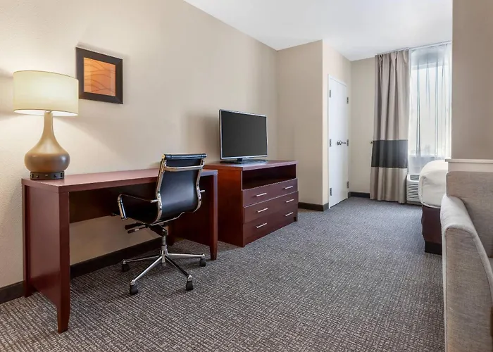 Comfort Suites Woodland - Sacramento Airport