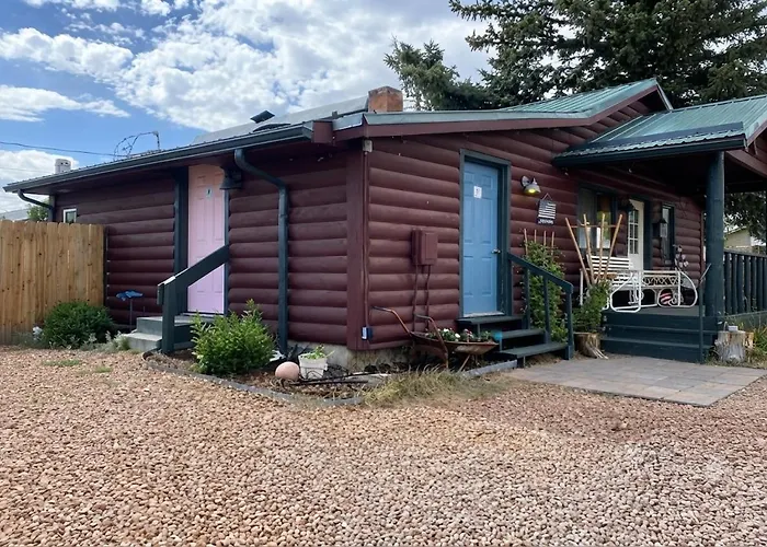 Modern Camper With Kitchen, Shower, Ac
