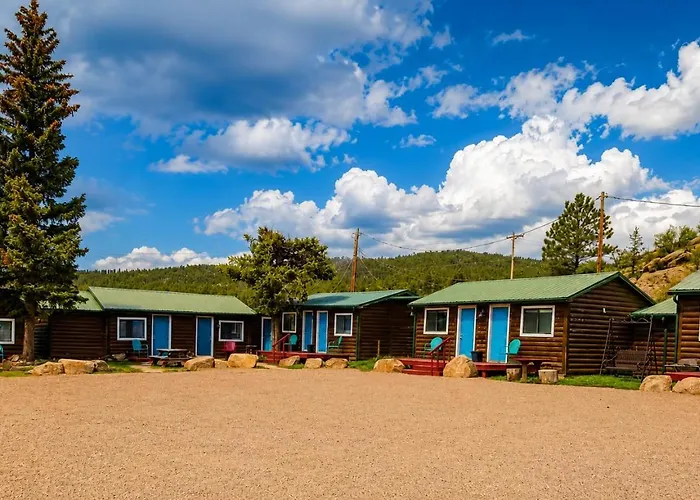 Modern Camper With Kitchen, Shower, Ac