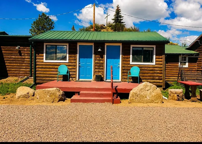 Modern Camper With Kitchen, Shower, Ac