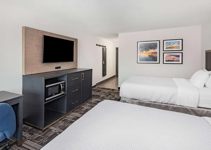 Laquinta Suites By Wyndham South Bend Notre Dame Area