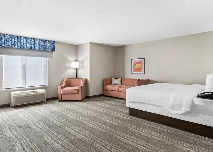 Hampton Inn & Suites Farmington