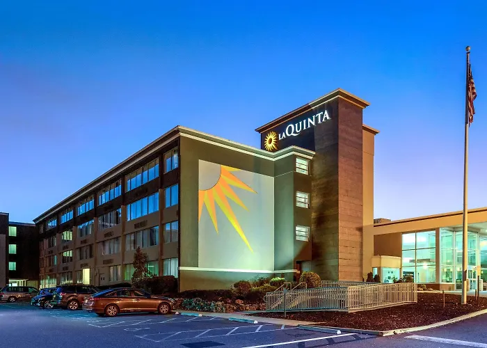 La Quinta By Wyndham Clifton/Rutherford