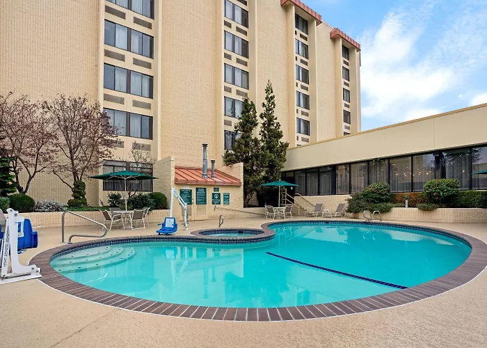 La Quinta Inn & Suites By Wyndham Tacoma - Seattle