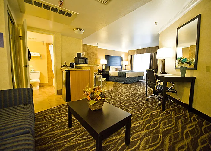 Hotel D'Lins Ontario Airport
