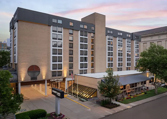 Courtyard By Marriott Pittsburgh University Center