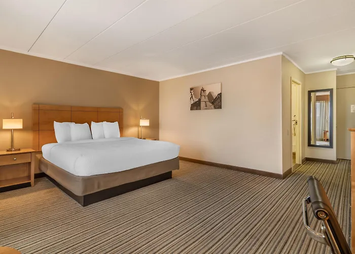 Best Western Plus Waltham Boston
