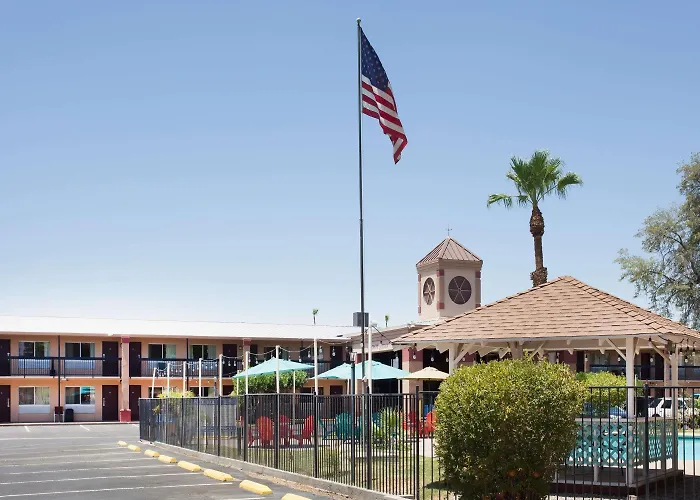 Howard Johnson By Wyndham Yuma