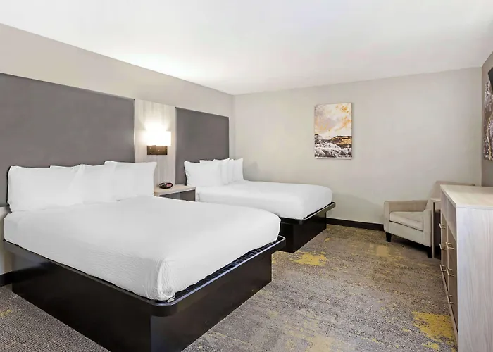 Best Western Plus Weston Inn