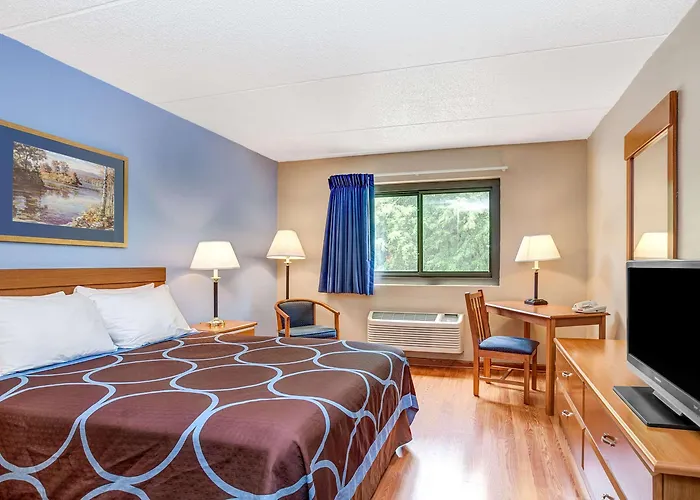 Super 8 By Wyndham Mahwah