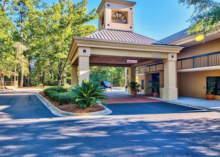 Clarion Inn & Suites Aiken South