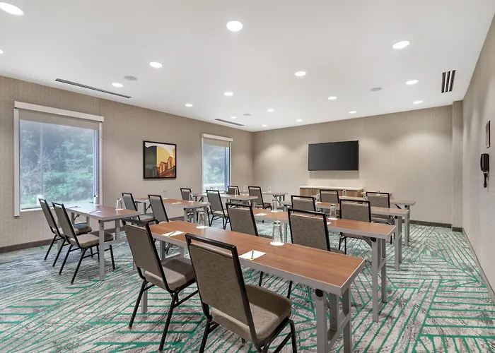 Home2 Suites By Hilton Queensbury Lake George