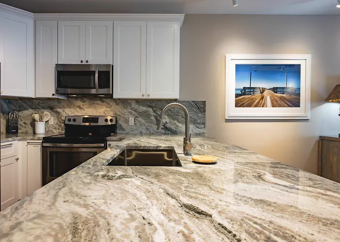 Mesa House, Uno-Perfect Location