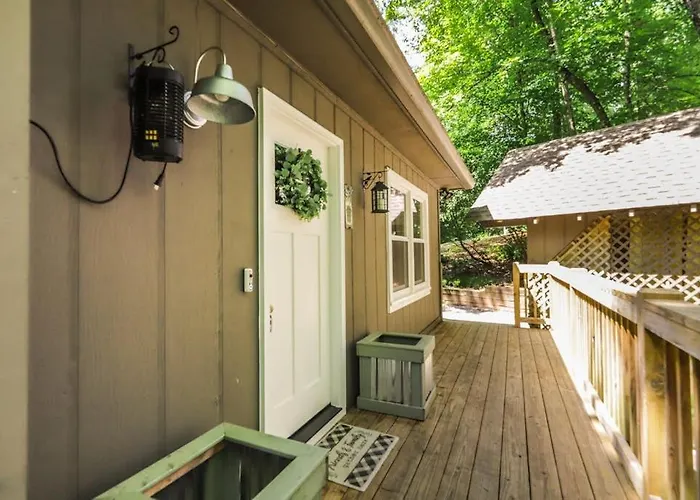 Honey Bear Hideaway
