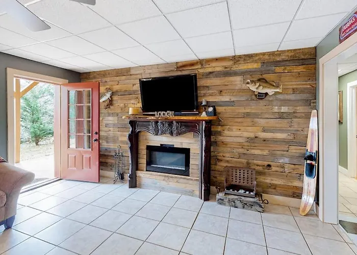 Lucky Clover Cabin