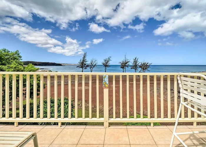 Walk To Beach: Paniolo Hale Townhome W/ Ocean View