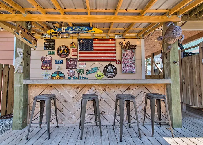 Surf City Escape W/ 6 Decks: Steps To Beach