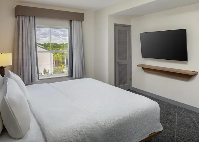 Hampton Inn & Suites Jacksonville Deerwood Park