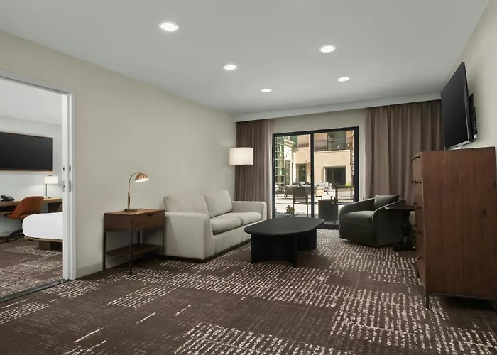 Courtyard By Marriott Los Angeles Pasadena Old Town