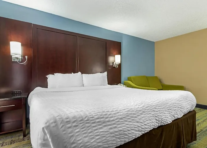 Clarion Hotel Conference Center Lexington North