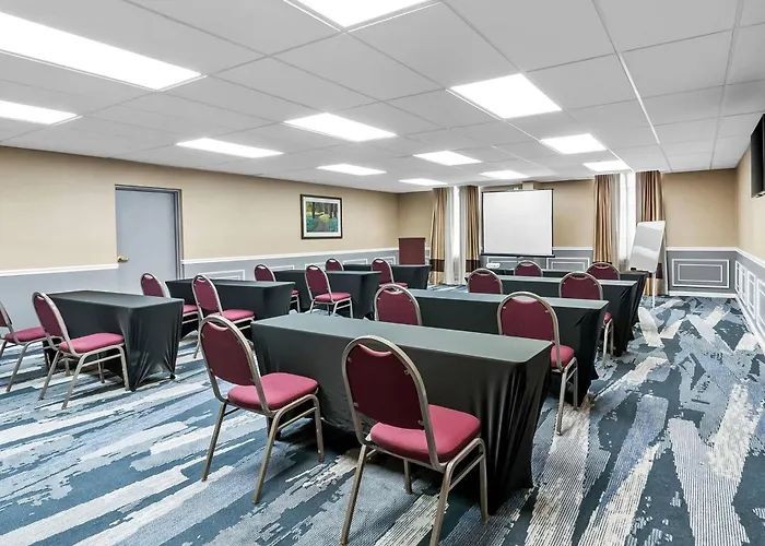 Comfort Suites Near Potomac Mills