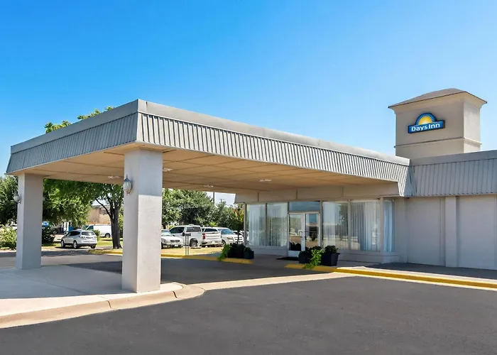 Days Inn By Wyndham Hillsboro Tx