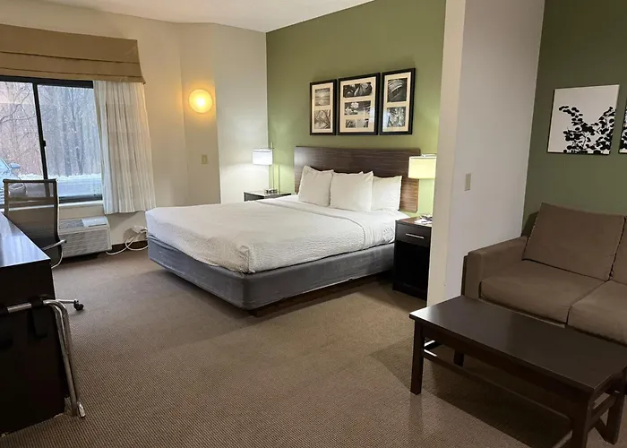 Sleep Inn & Suites Queensbury - Lake George