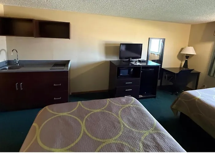 Western Inn & Suite Grinnell Iowa,