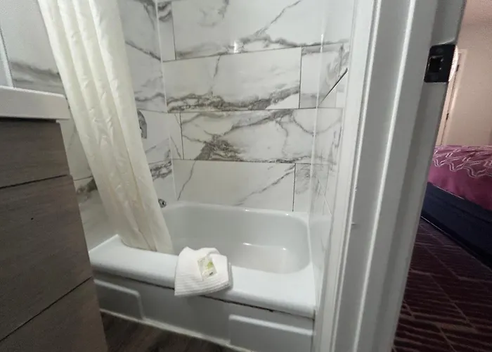 Economy Inn